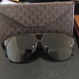 [BRAND NEW] Men’s Gucci Sunglasses with Case